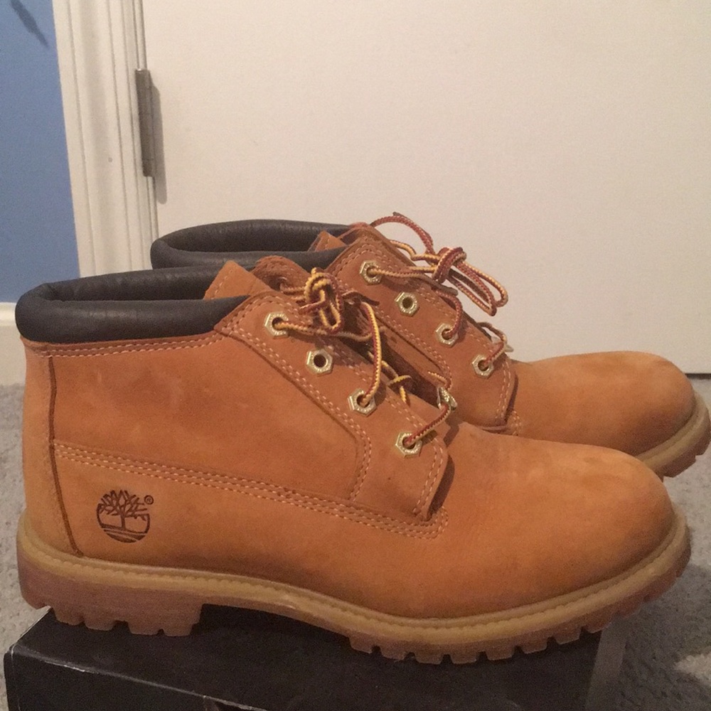 Timberland Nellie waterproof Chukka Boots 8.5